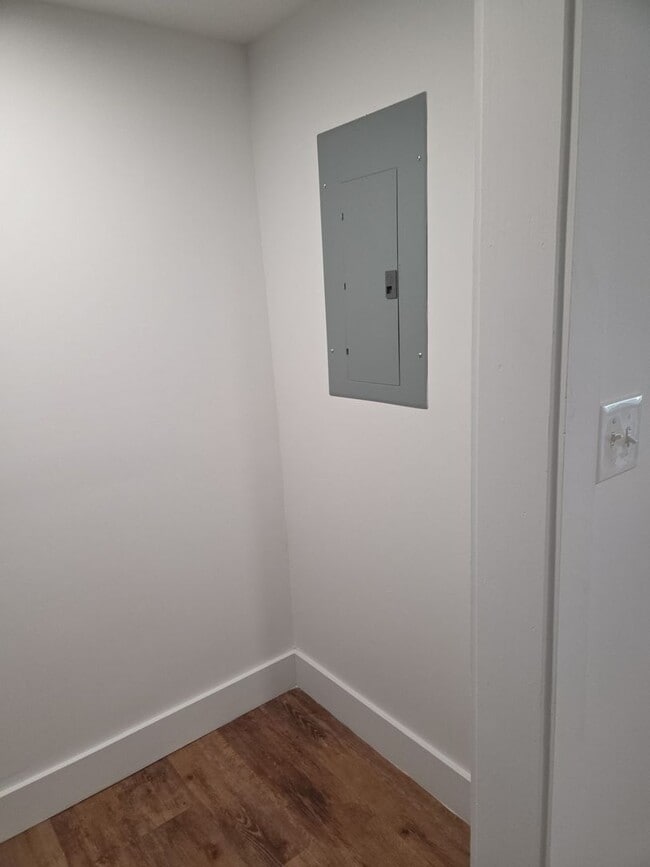 Building Photo - Newly remodeled home is located in Lancaster, SC 29720.