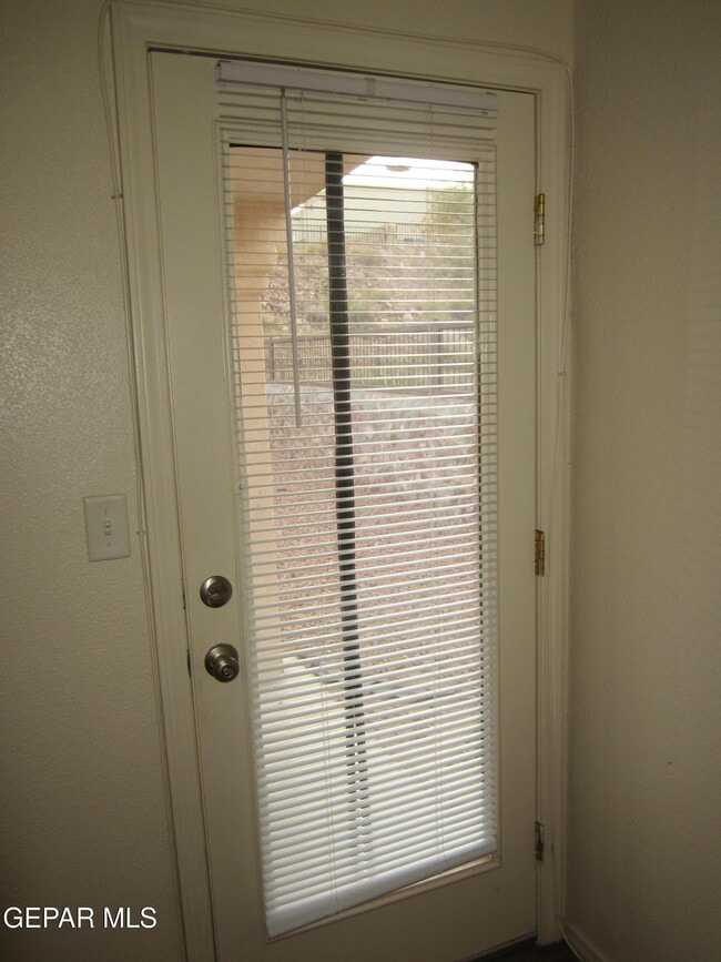 Building Photo - 6572 Dakota Ridge Dr