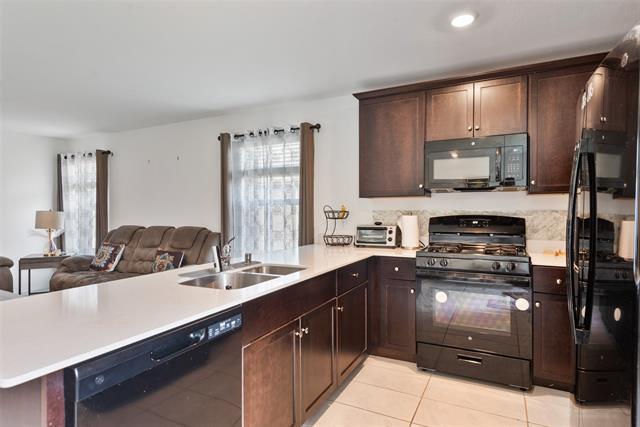Building Photo - 1519 River Xing Dr