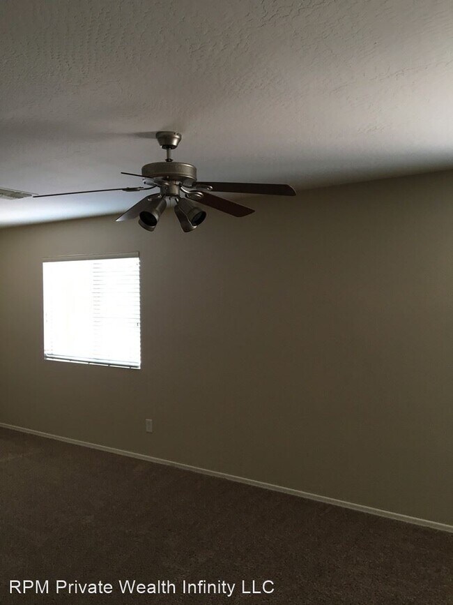 Building Photo - 4 br, 3 bath House - 21826 W. Sonora Street