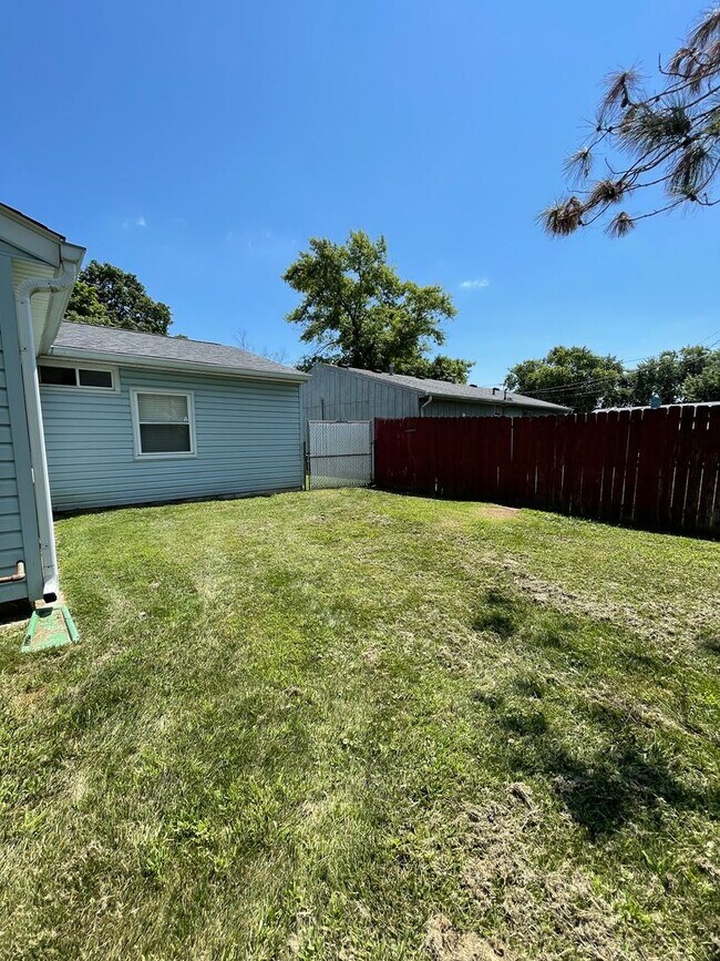 Building Photo - 3032 Choctaw Dr