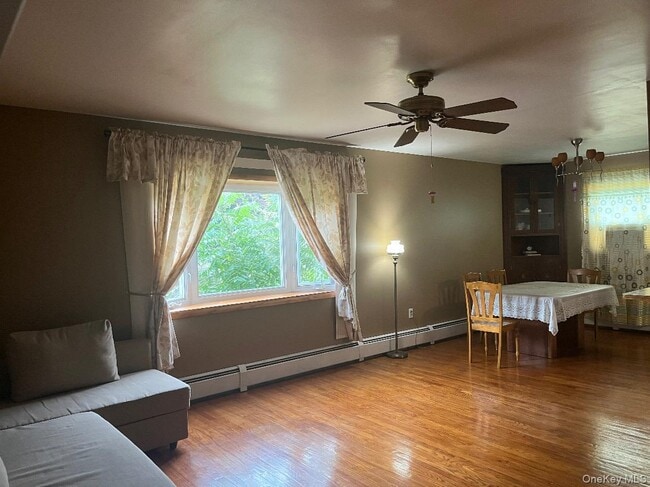 Building Photo - 225 Monhagen Ave