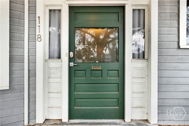 Building Photo - 118 W Waldburg St