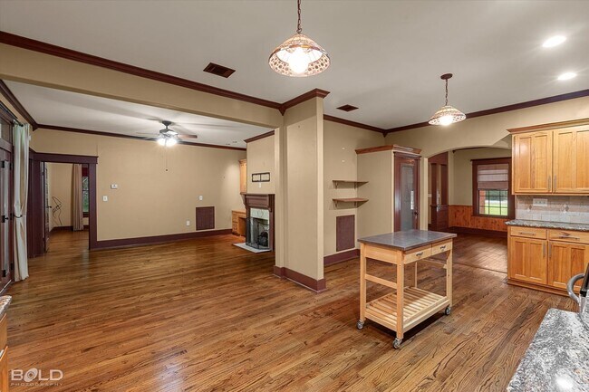 Building Photo - 3 Bedroom 2 Bathroom Home in Plain Dealing