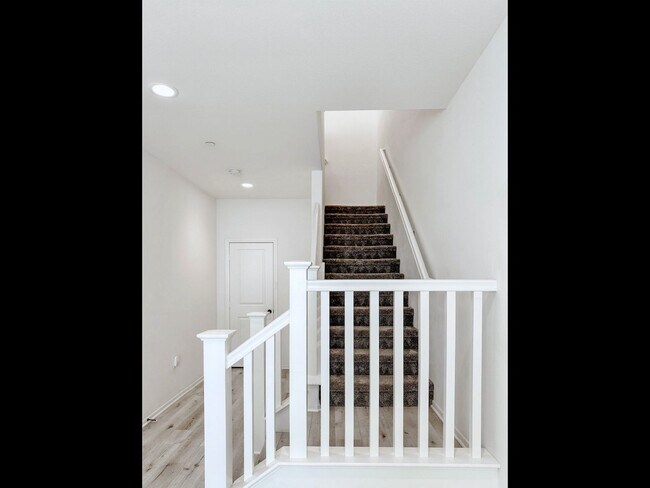 Building Photo - 3180 E Yountville Dr