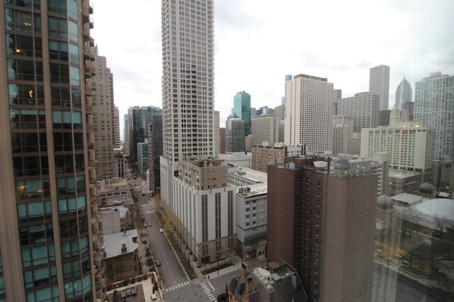 Building Photo - 2 E Erie St