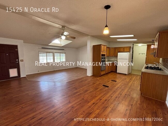 Building Photo - 15425 N Oracle Rd