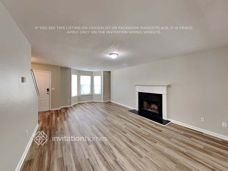 Building Photo - 235 Lakeside Point