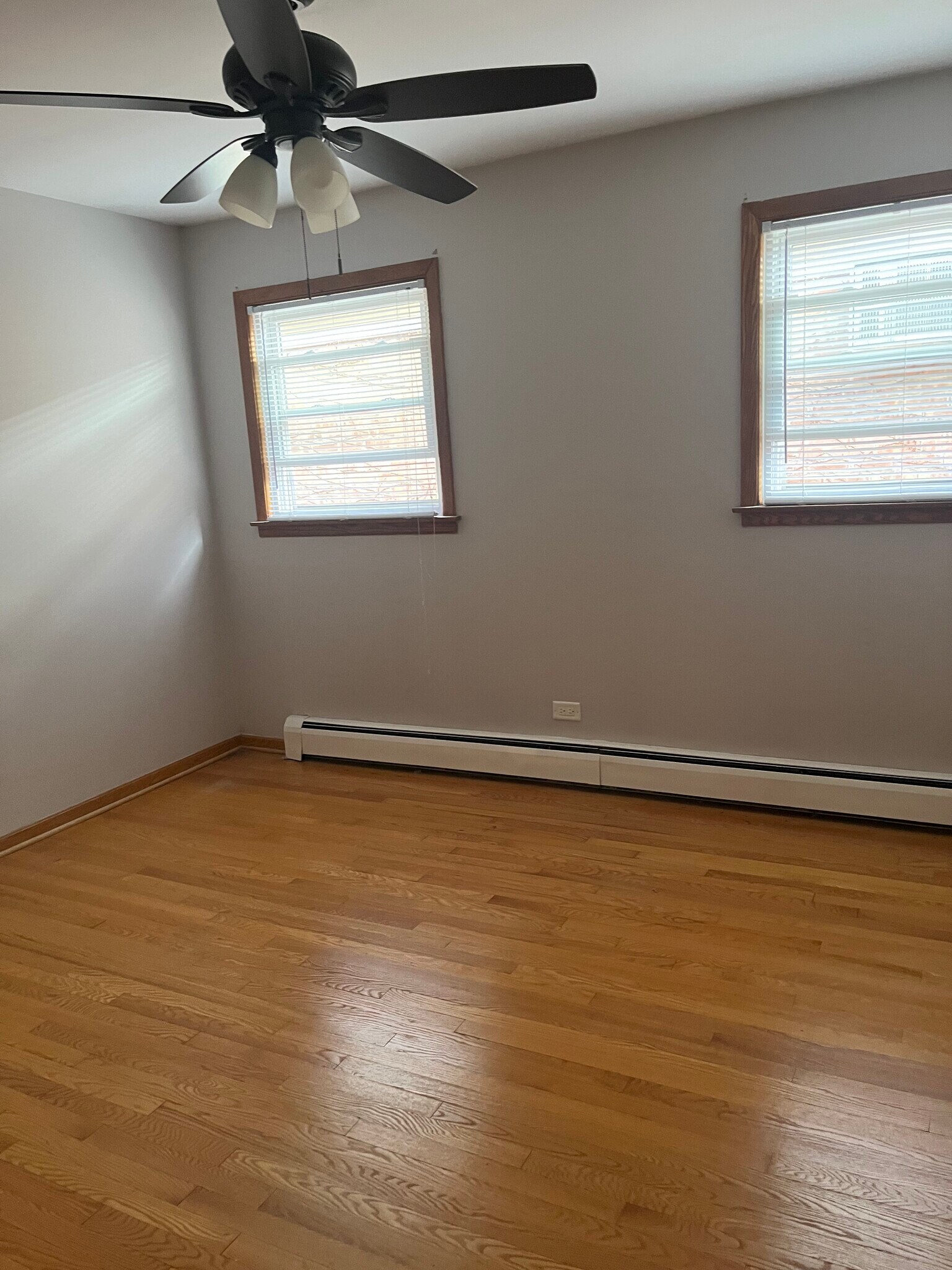 Building Photo - 3848 N Kenneth Ave