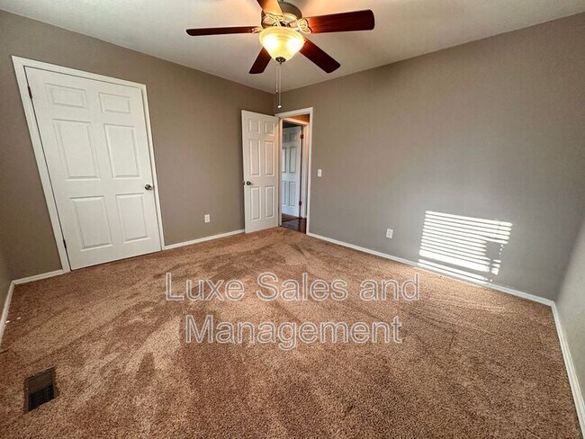 Building Photo - 2205 Basking Ridge Trail