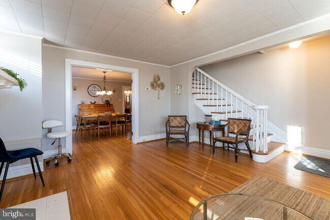 Building Photo - 313 Frederick St