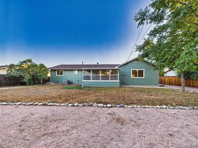 Building Photo - 3065 Penmoor Dr