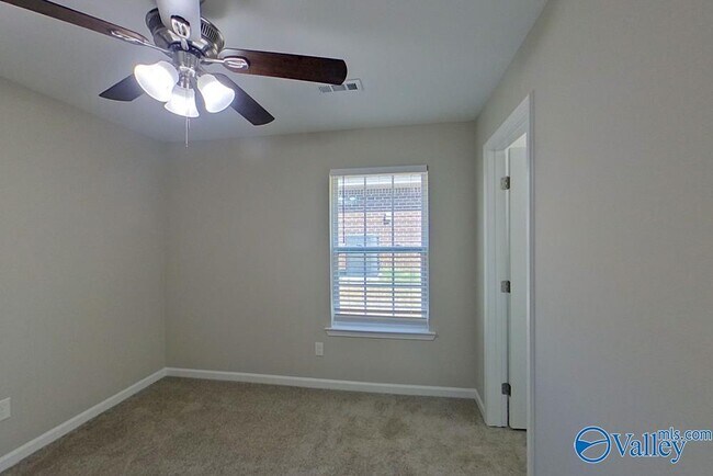 Building Photo - 724 Park Ln