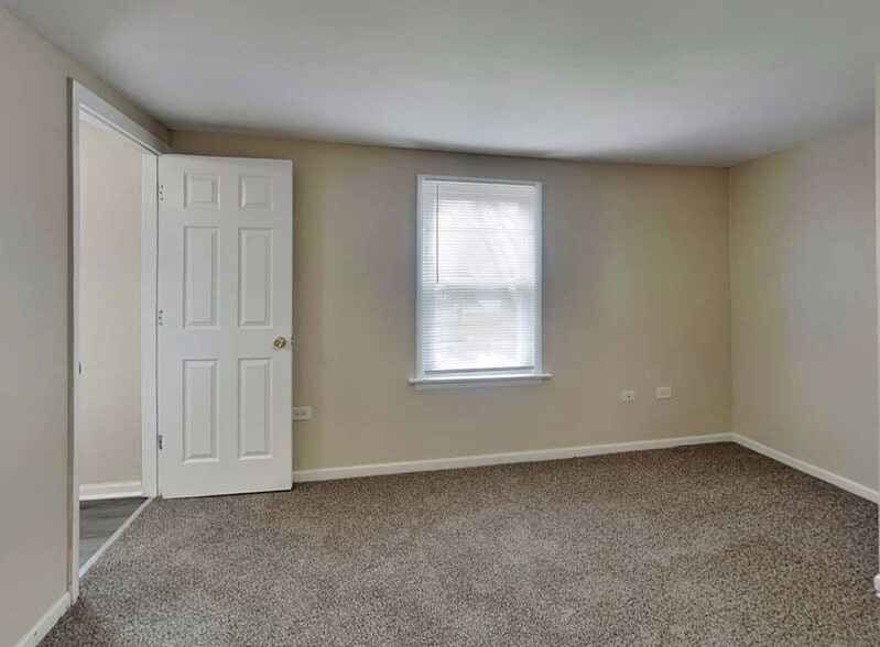 Building Photo - 9308 Nordica Ave