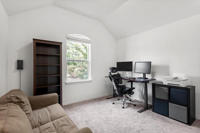 Building Photo - 404 Red Matador Ln