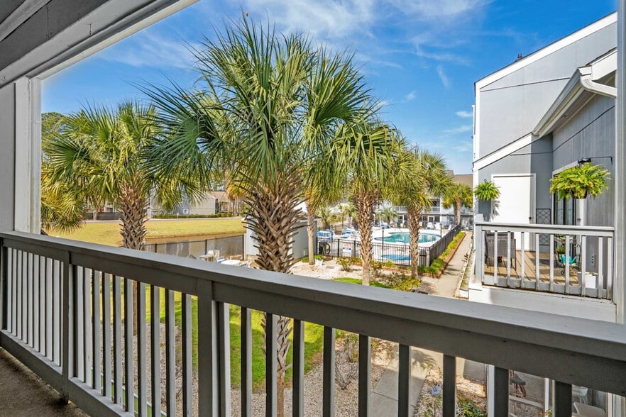 Building Photo - 76 S Reindeer Rd