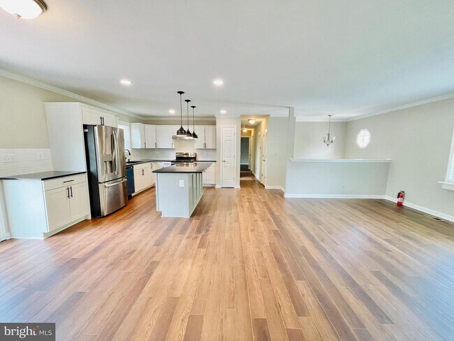 Building Photo - 2125 Aquia Dr
