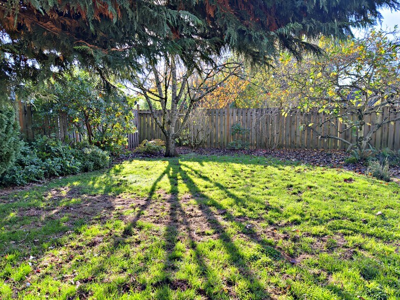 Building Photo - 2534 SE 31st Ave