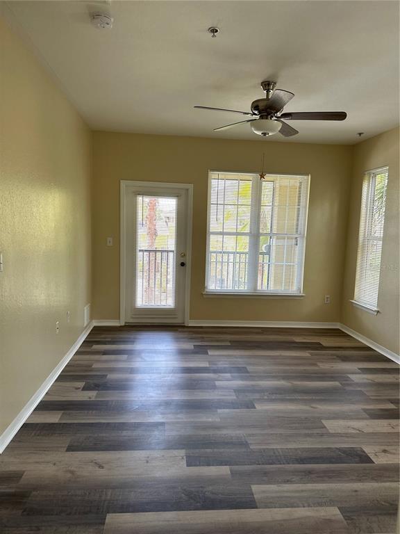 Building Photo - 10011 Courtney Palms Blvd