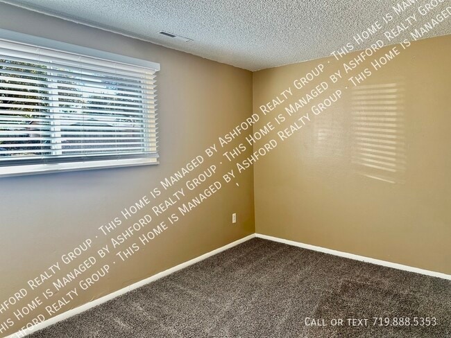 Building Photo - 3712 Windflower Cir