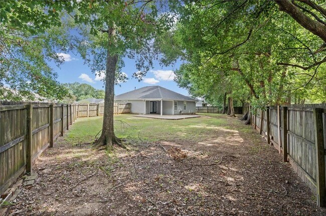 Building Photo - 2074 Spring Grove W
