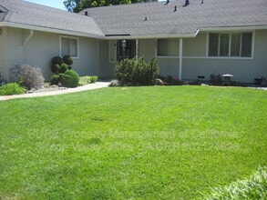 Building Photo - 734 Bantry Ct