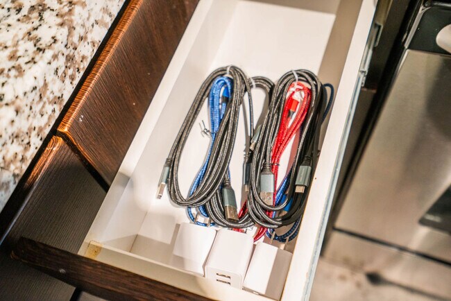 Building Photo - 888 N 4th St