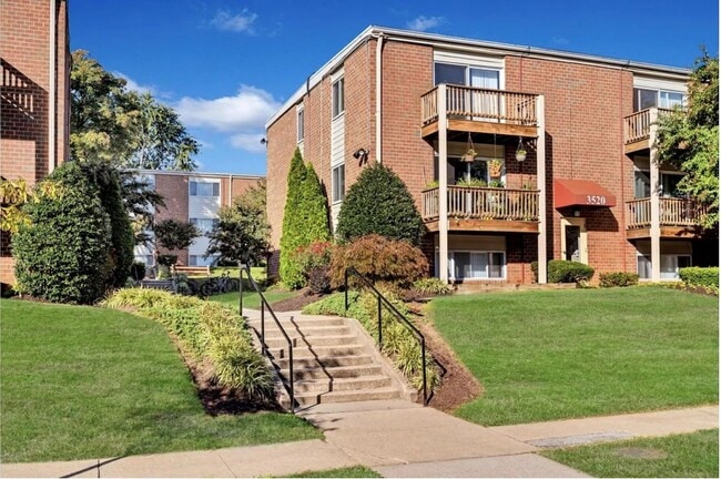 Building Photo - 3500 Beech Ave