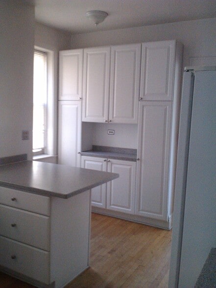 Kichen - 1218 W Columbia Ave