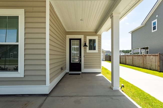 Building Photo - 214 Narrowleaf Ave