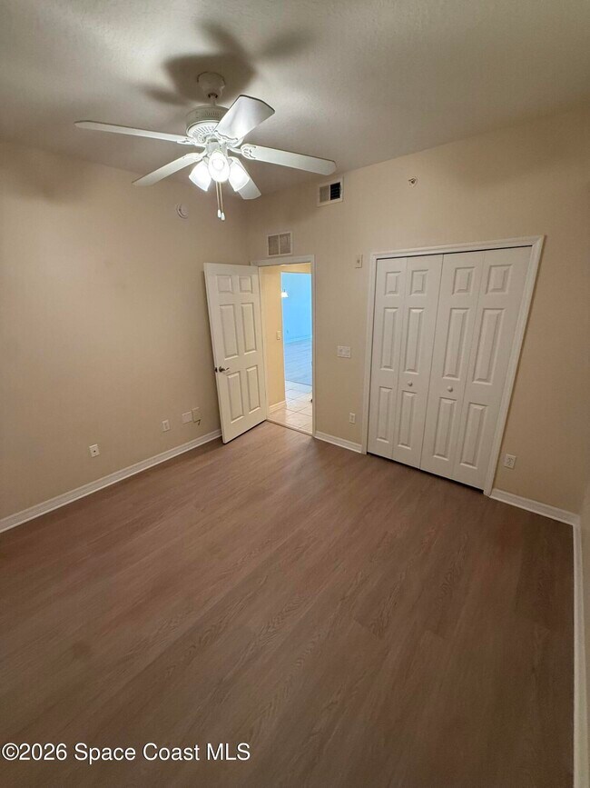Building Photo - 6838 Toland Dr