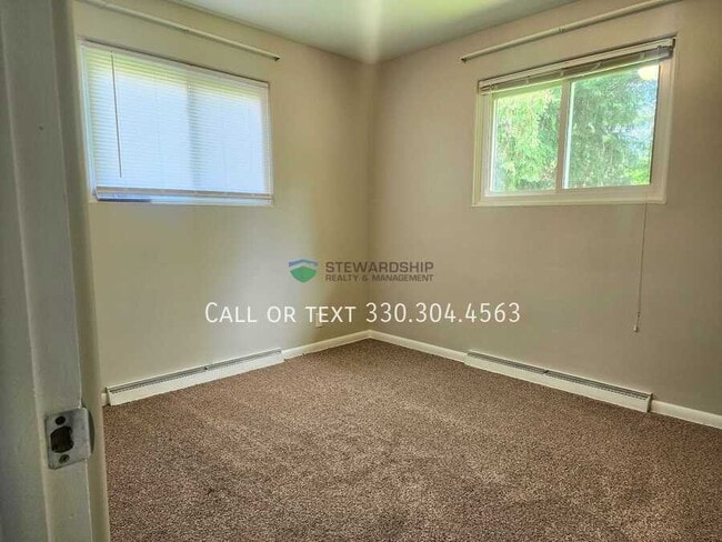 Building Photo - 8250 E Wadora Cir NW