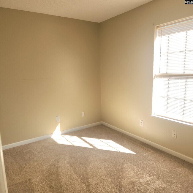 Building Photo - 19 Barnley Ct