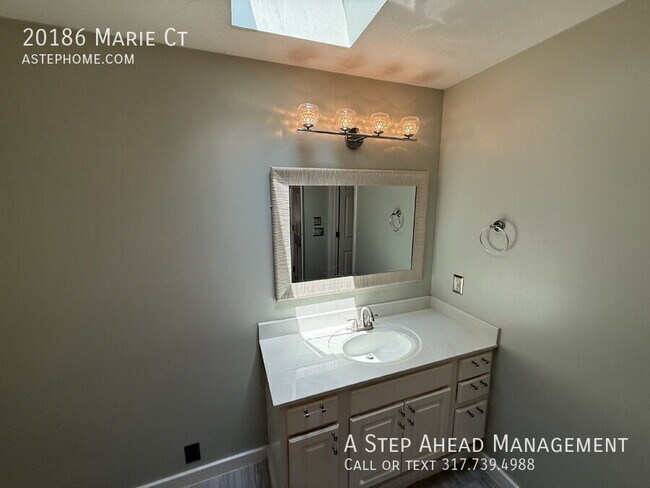 Building Photo - 20186 Marie Ct