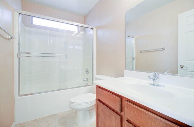 Building Photo - 5659 S 239th Dr
