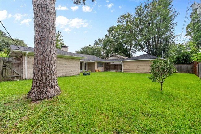 Building Photo - 5322 Rutherglenn Dr