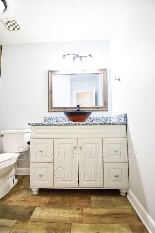 Building Photo - 2209 Rustic Trail