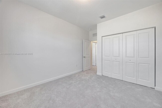 Building Photo - 2546 SE 29th St