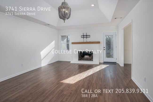 Building Photo - 3741 Sierra Dr