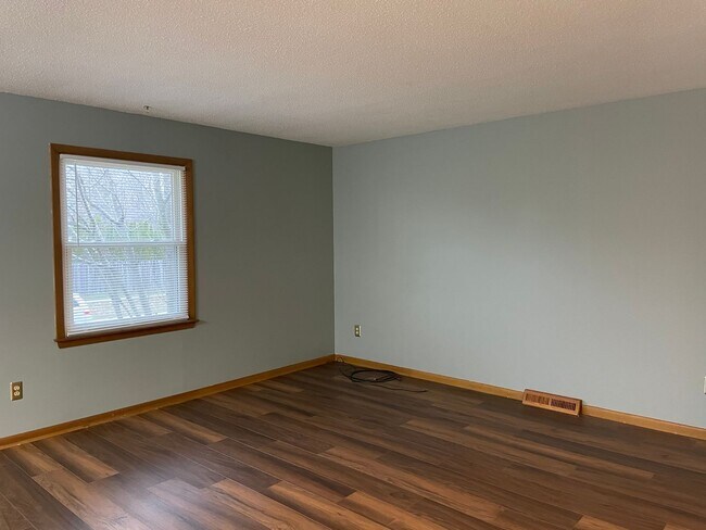 Building Photo - 1305 E Scovill St