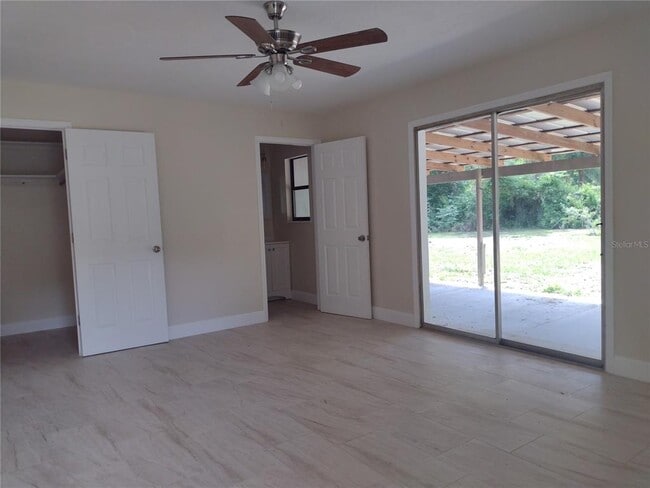Building Photo - 4400 NE 139th Ln
