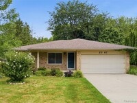 Building Photo - 2387 Sanders Pl