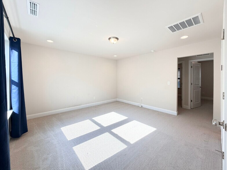 Building Photo - 219 Wood Orchid Ln