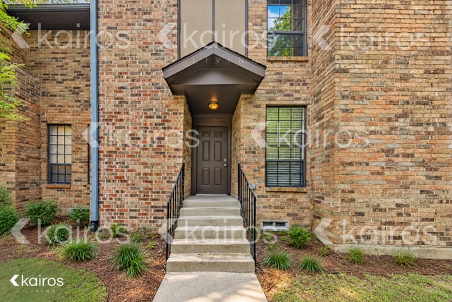 Building Photo - 2140 Woodnote Ln