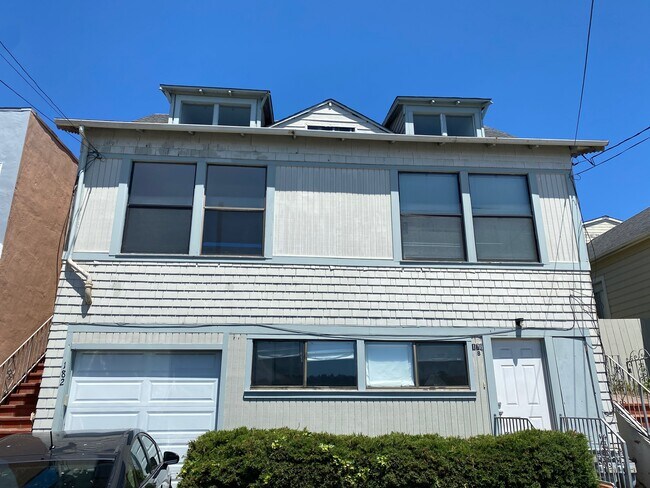 Primary Photo - 178 Montana St