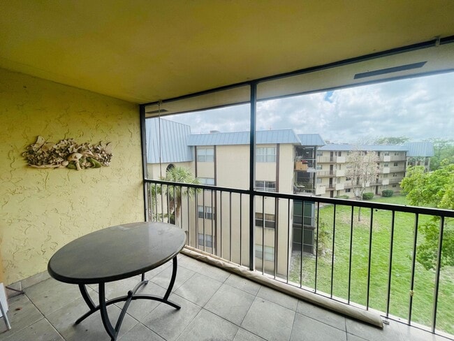 Building Photo - 6300 S Falls Cir Dr
