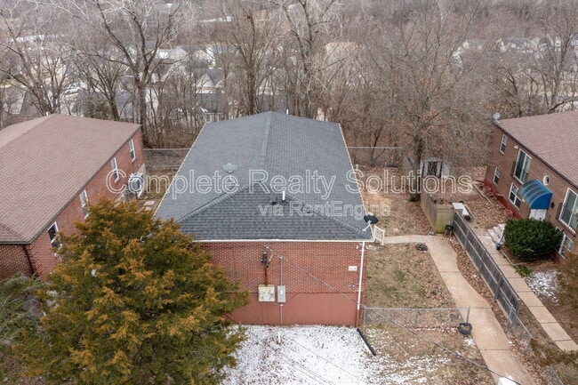 Building Photo - 318 Mt Everest Dr
