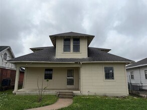 Building Photo - 931 9th Ave