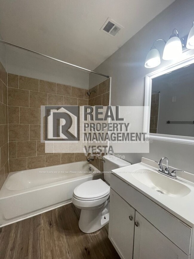 Building Photo - 406 Russell Pkwy