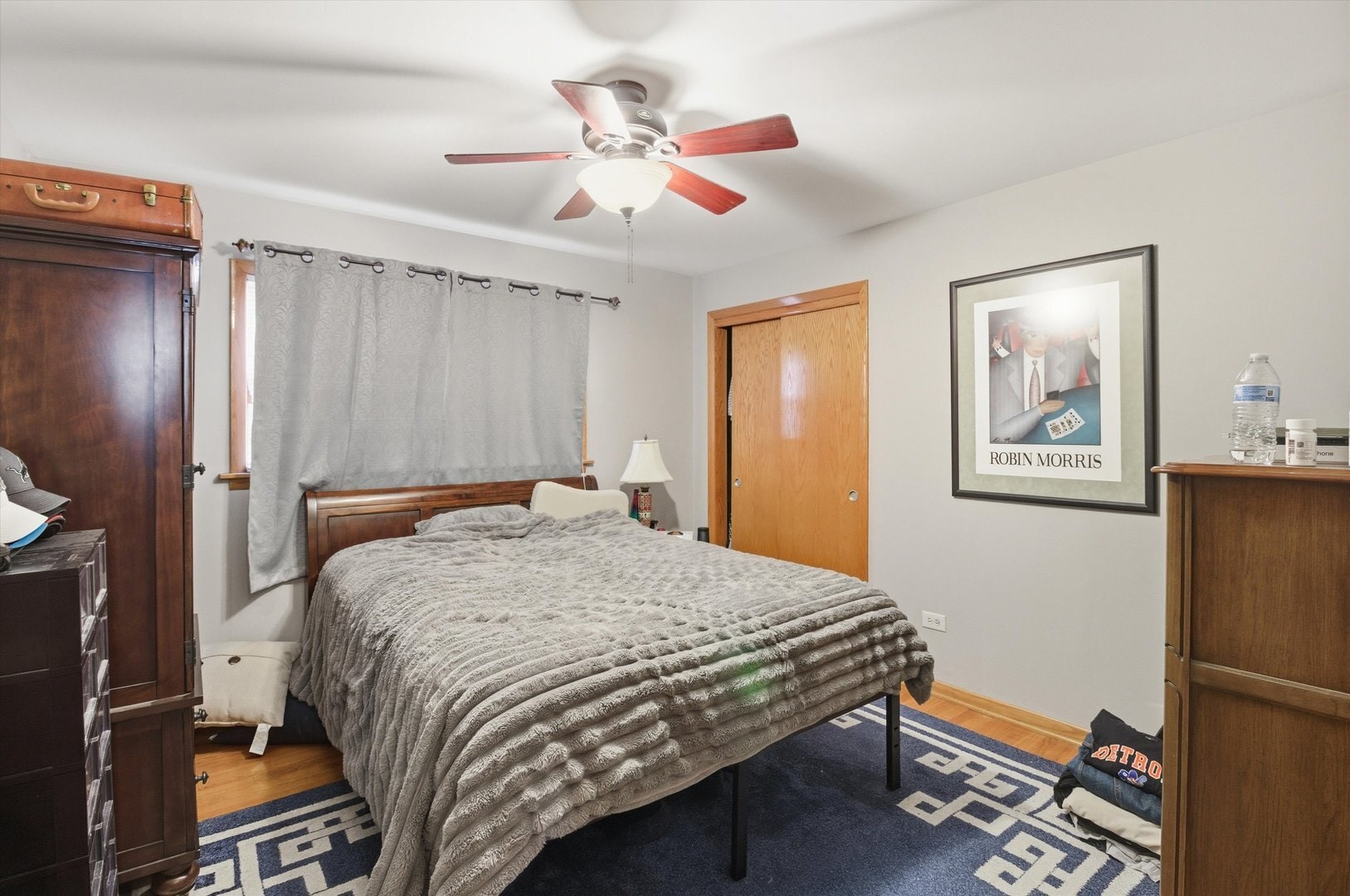 Building Photo - 5363 N Mont Clare Ave